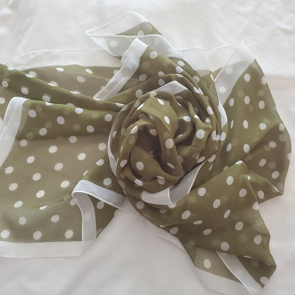 VTG SCARF AVACADO GREEN POLK DOTS on WHITE POLY - Picture 1 of 7